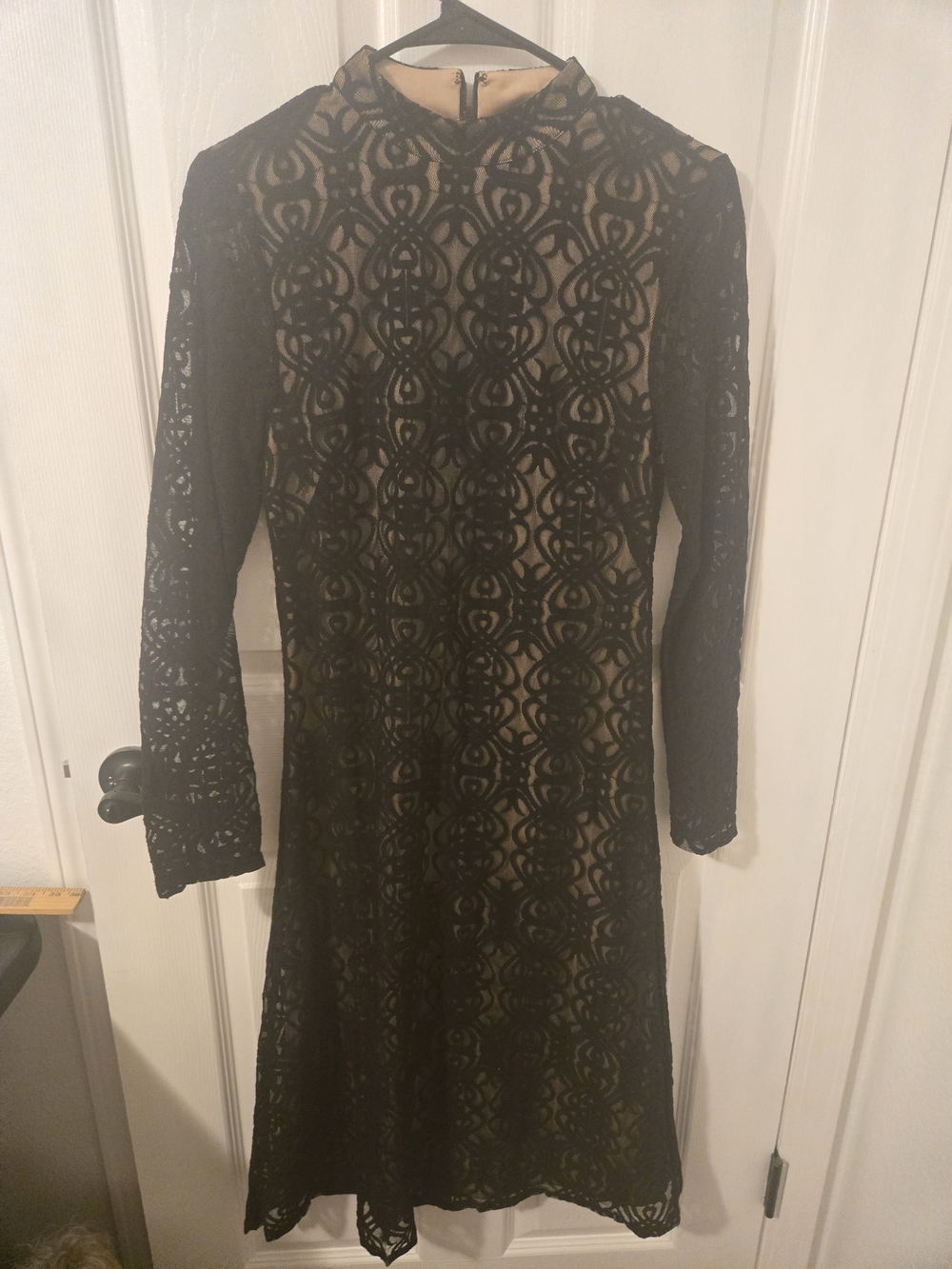 Forever 21 Black Lace Long Sleeve Dress with Nude Lining Size Jr Large